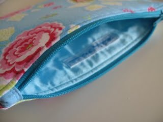 Lined, Zippered Pouch Tutorial