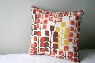 Sparkle Power - Removable Pillow Cover